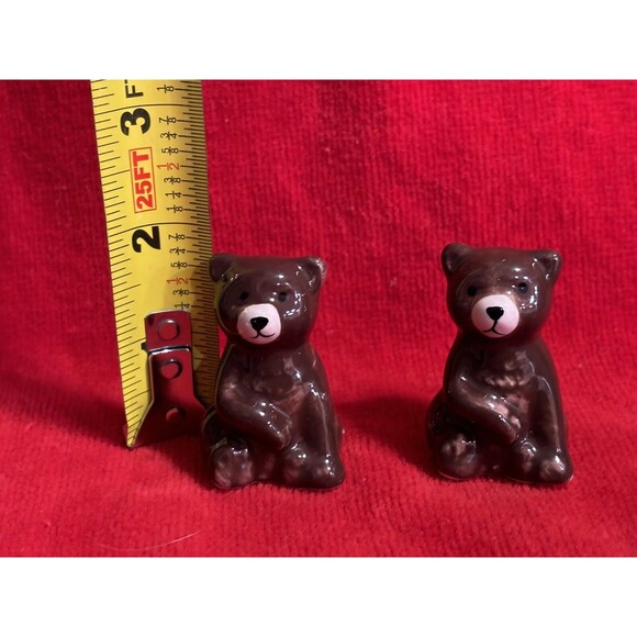 Cracker Barrel Ceramic Bear Salt & Pepper Shakers NEW - Picture 4 of 4